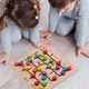 Пазл-доска Boxiki kids Монтессори из натурального дерева для изучения цифр от 1 до 20 и символов сложения вычитания умножения и деления - изображение 6