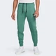 Брюки чоловічі Nike Tch Flc Jggr Green XS Зелений FB8002-361 - зображення 1