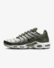 Кросівки чоловічі Nike Air Max Plus Sequoia 42.5 Зелений DM0032-300 - зображення 1