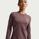 Спортивна кофта жіноча Nike W Nk Swift Df Uv Ls Crw M Фіолетова HQ0503-502 - зображення 4