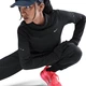 Спортивная кофта женская Nike Swift Shirt S Черная HV2969-010 - изображение 4