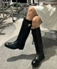 Высокие женские сапоги Chanel с пряжкой CC черные кожаные размер 40 - изображение 3