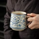 Чашка для чаю Jinxiangyu з імітацією династії Сун Ru Kiln, керамічна з фільтром для води, кухоль, для домашнього використання на День вчителя, звивиста лоза синього та білого кольору - изображение 7