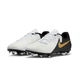 Бутси дитячі Nike Jr Phantom Gx Ii Club Fg/Mg 5Y Комбінований FJ2600-100 - зображення 6