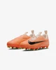 Бутси дитячі Nike Jr Phantom Gx Acad Wc Fg/Mg 5.5Y Помаранчевий DZ3494-800 - зображення 1