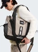 Torebka crossbody damska materiałowa duża The North Face Hot Shot NF0A8JCFSM41 Beżowa (800070362471) - obraz 2