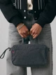 Сумка крос-боді через плече жіноча тканинна середня Levi's 962969523 Сіра (1162182277) - зображення 2