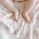 Подарунковий набір Aden + Anais Rosettes, пелюшка та шапочка, рожевий (AA20001) - зображення 3