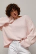 Мохеровый джемпер oversize с широкой горловиной цвет пудра размер ONE SIZE FL_003577 - изображение 1