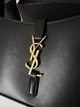 Жіноча сумка YSL Saint Laurent Le 5 à 7 чорна через плече, модна сумочка багет Ів Сен Лоран для дівчини та міста - зображення 8