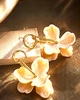 Жіночі сережки підвіски Квіти Fashion jewelry Молочні - зображення 10