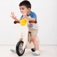 Деревянный самокат New Classic Toys с сиденьем, белый - изображение 4
