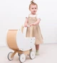 Дерев'яна коляска для ляльок з постільною білизною New Classic Toys - зображення 5
