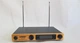 Радіосистема Shurei UGX-88 бездротові мікрофони комплект 2 шт UHF радіомікрофони для караоке концертів презентацій ведення заходів вокалу конференцій приймач з антенами динамічні кардіоїдні мікрофони радіус роботи до 80 метрів - изображение 2