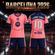 Детская футбольная форма Барселона Barcelona Ламин Ямаль Lamine Yamal №10 2026 розово-синяя, футболка + шорты, размер 18, рост 100–110 см - изображение 1