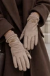 Рукавички жіночі замшеві на флісі сенсорні бежевого кольору GLOVES размер 8 (218934) - зображення 1