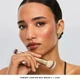 Пензель для макіяжу лімітована колекція Holiday 2026 Hourglass Ambient Lighting Edit Brush -Luck - зображення 4