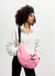 Жіноча сумка хобо Sambag HOBO Bag-glove рожева міська містка з утепленими кишенями 62265 - зображення 2