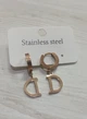 Сережки Stainless Steel медична сталь літера D золотисті - зображення 2