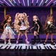 Игровой набор с куклой Bratz серии Stylin' Birthday: Ясмин с футболкой XL (коллекционная кукла) - изображение 8