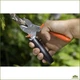 Секатор Lowe Original 5.109 с поворотной ручкой и наковальней для комфортной обрезки - изображение 4