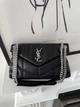 Жіноча сумка Saint Laurent Loulou Puffer 28*18*9 см чорна дута зі срібною фурнітурою. - изображение 2