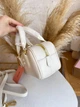 Жіноча сумка Miu Miu Arcadie Leather Bag 22*11*8 см молочного/кремового кольору з гладкої натуральної шкіри зі золотистою фурнітурою та тисненим логотипом. - изображение 7