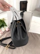 Жіноча сумка Balenciaga Bel Air Bag 24*16*10 см чорного кольору з гладкої натуральної шкіри із золотистою фурнітурою. - зображення 5