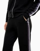 Женский спортивный костюм EA7 Emporio Armani в черном цвете - размер 24/48 (S)(7W001518/UС001/AF12501) - изображение 5