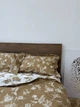 Комплект постельного белья, поликоттон, золотой с цветами TXL Полуторный (166-oneandhalf) - изображение 4