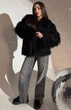 Женская укороченная шуба свободного кроя из экомеха лама размер onesize 42-48 черный IB 80109 - изображение 4