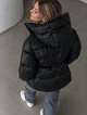 Куртка женская Lady Yep 30390 пуффер с капюшоном и затяжкой на талии 46 черная - изображение 3