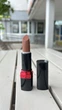 Зволожувальна кремова губна помада Avon «Ультра» 47 Toffee Kiss/47 Карамельний поцілунок - зображення 2