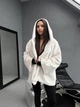 Женская шуба Soft с капюшоном свободного кроя молочная 42-48 - изображение 12