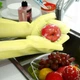 Хозяйственные силиконовые перчатки для уборки и мытья посуды Magic Silicone Gloves Желтый #S/O - изображение 2