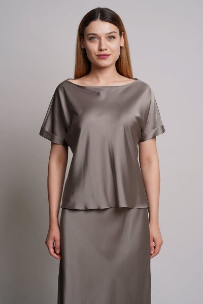 

Блуза NADEZDINA ELLA 48 оливковая (8520263-48)