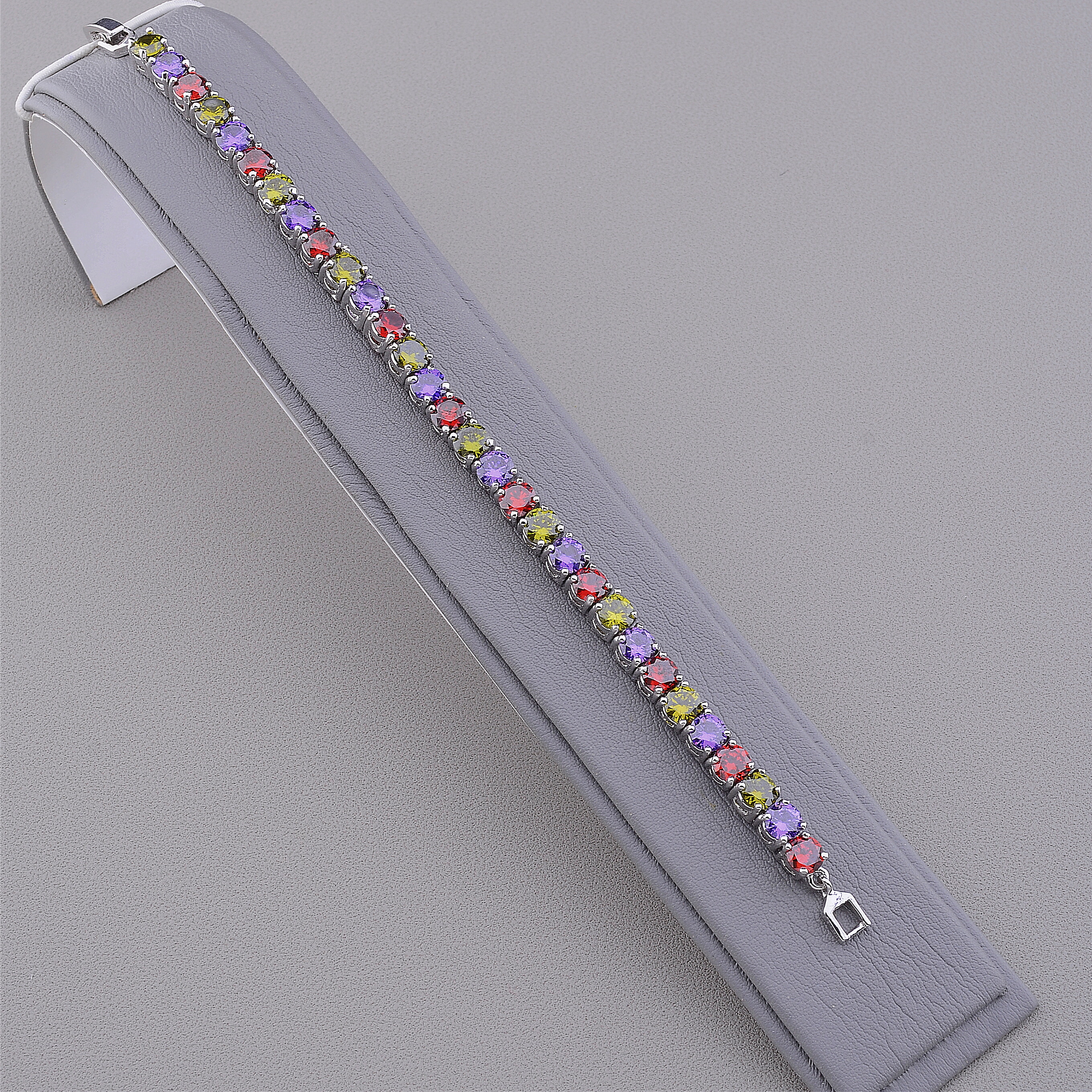 

Браслет Фианит 17 см. 028199