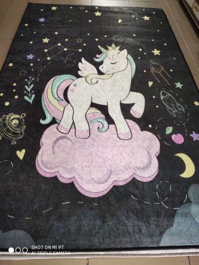 

Детский коврик безворсовый Chilai 140*190 pony black