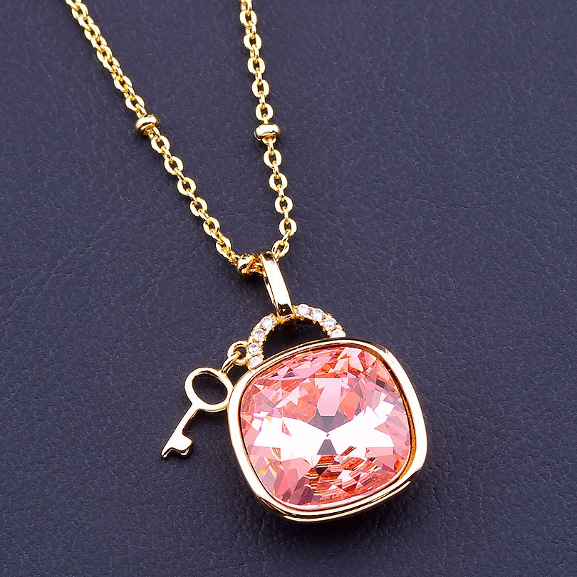

Подвеска 'XUPING' Swarovski 41 см. (позолота 18к) 087757