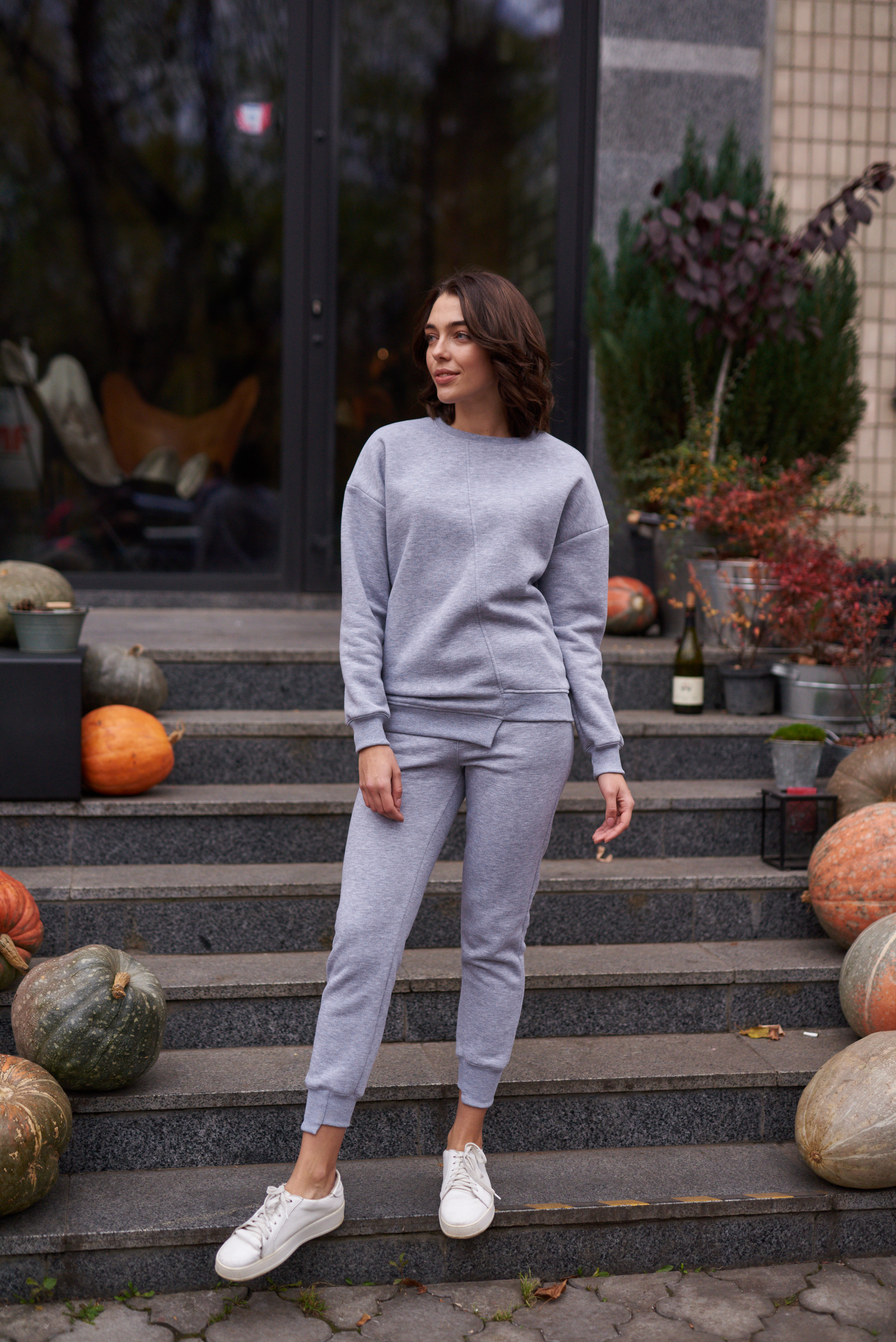 

Костюм женский асимметричный OLMOD 08 XXL серый (ОMD-08-GR-XXL)
