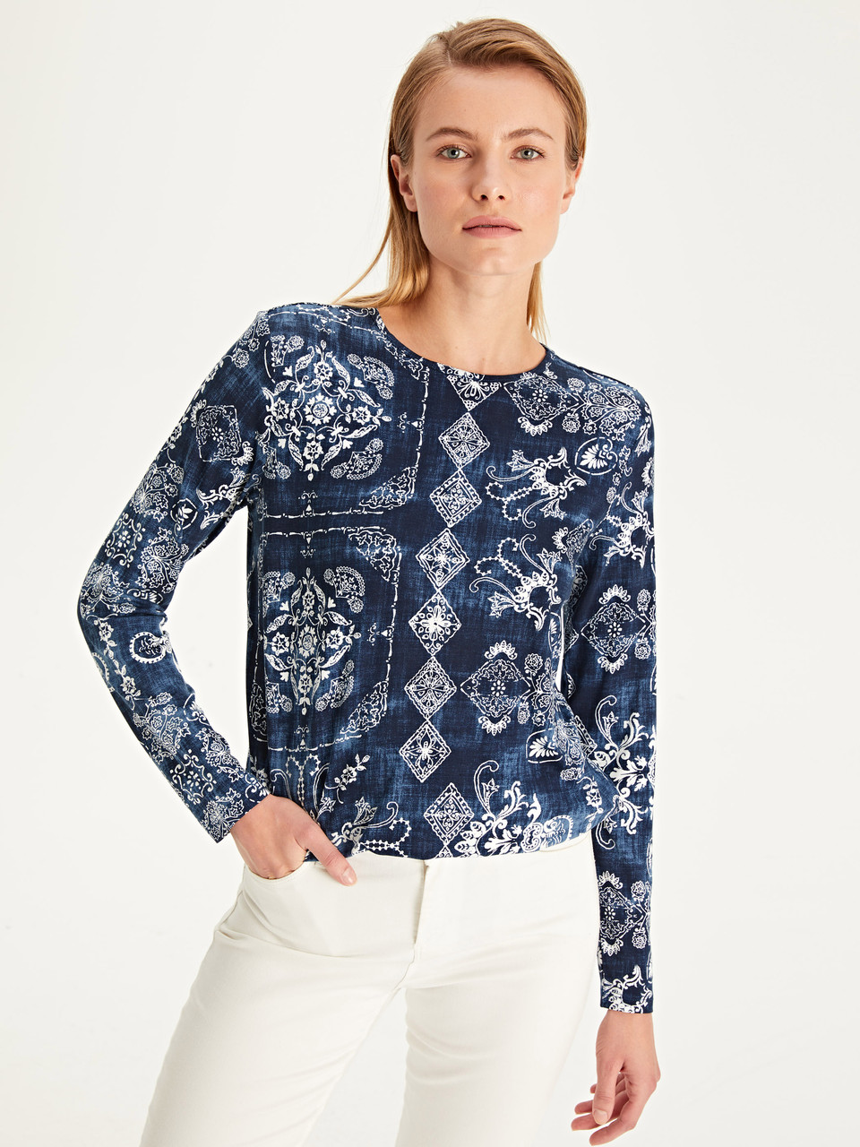 

Женская кофта LC Waikiki с белыми узорами XXL Синяя (LCW Woman -1638-5)