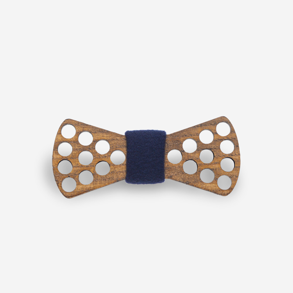 

Бабочка Bow Tie House™ деревянная в отверстиях с синей серединкой 07094