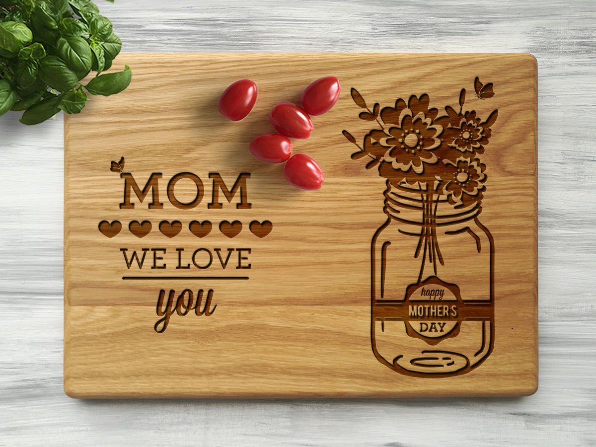 

Кухонная доска "Mom we love you" 25х35 см, дуб, WOODPRESENT