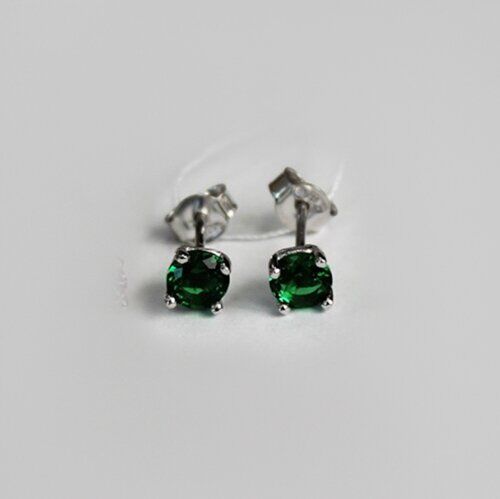 

Серебряные серьги гвоздики "Mini Emerald"