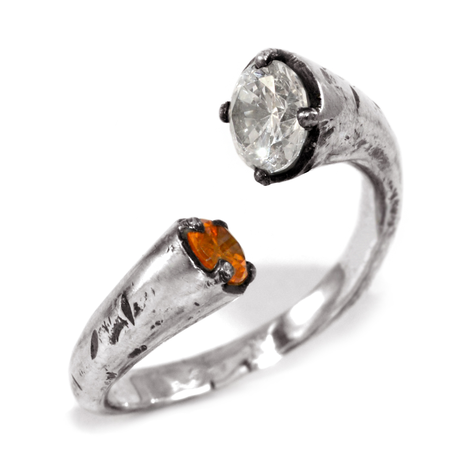

Серебряное кольцо перстень с цирконием EJ Bi 15.5 EJK006