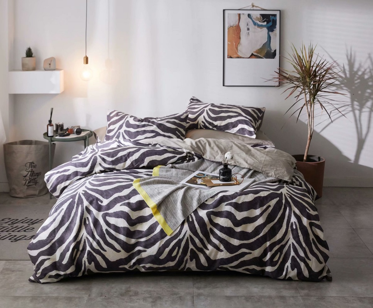 

Комплект постельного белья Word of Dream UME 211 150х215