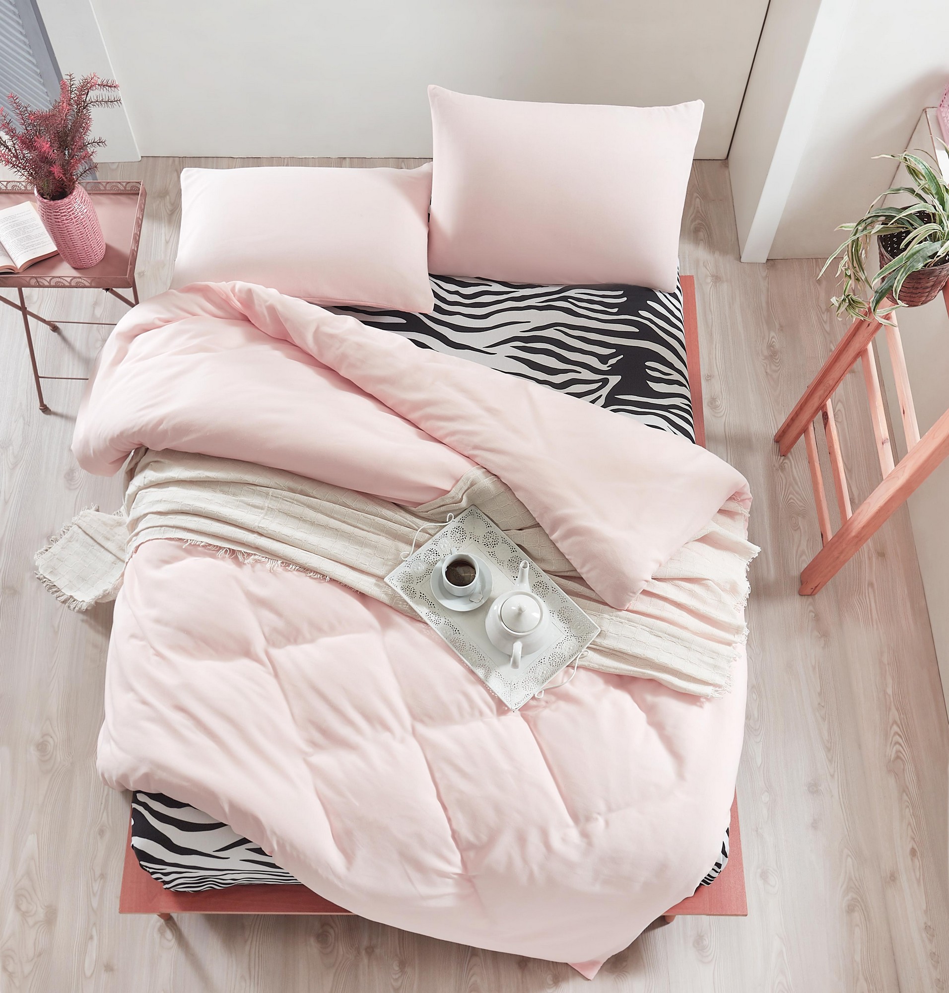 

Комплект постельного белья EnLora Home Розовый