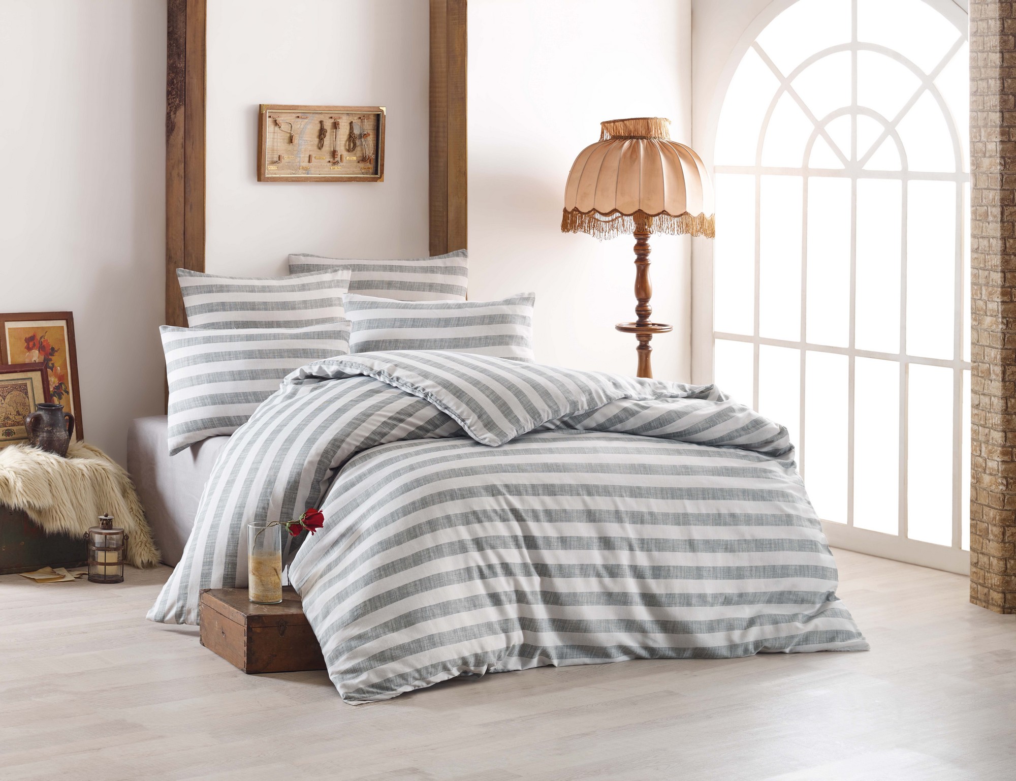 

Комплект постельного белья EnLora Home Серый