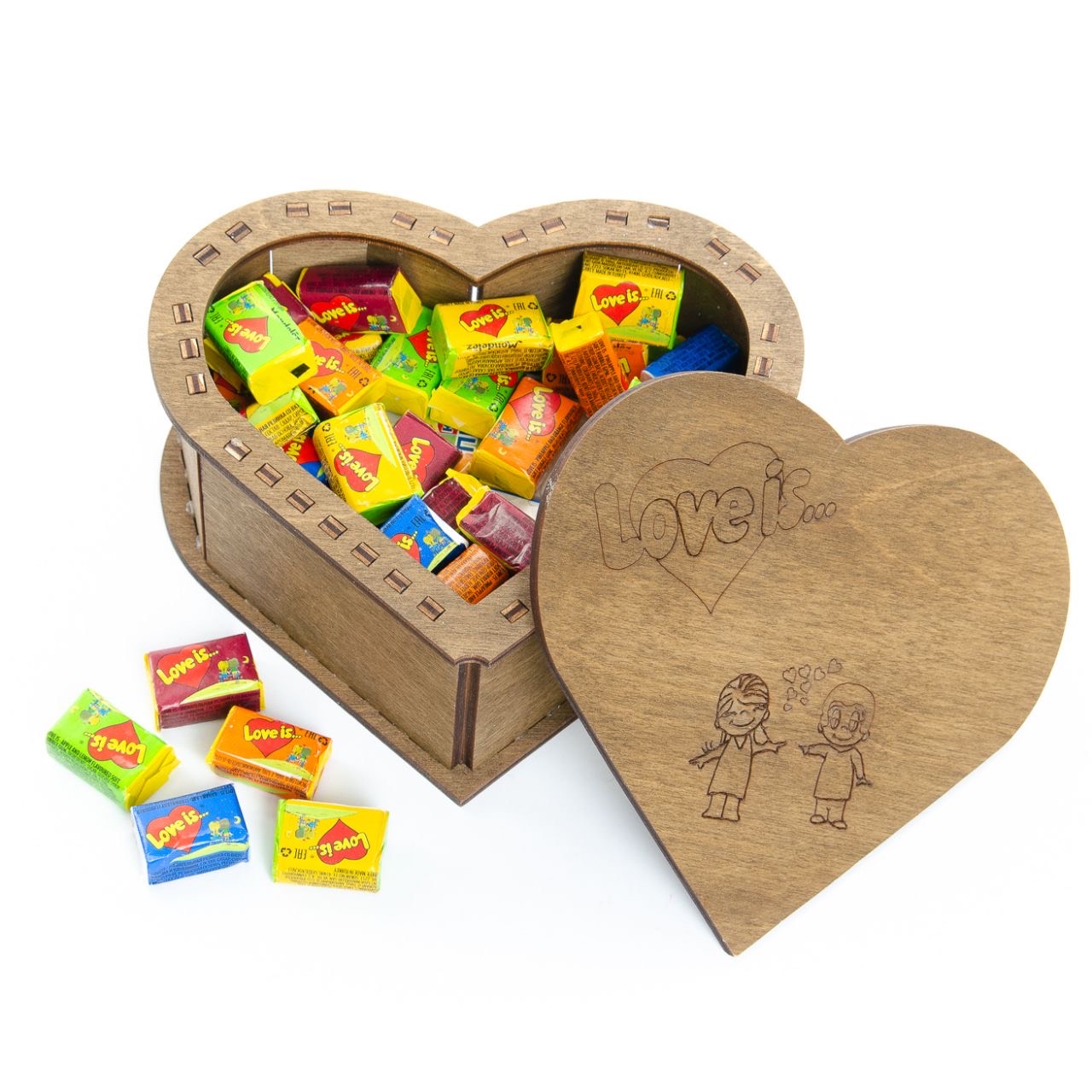 

Подарочный Набор на День Влюбленных BoX "Love Is" (30 жвачек и 10 Шоколадок) Шкатулка