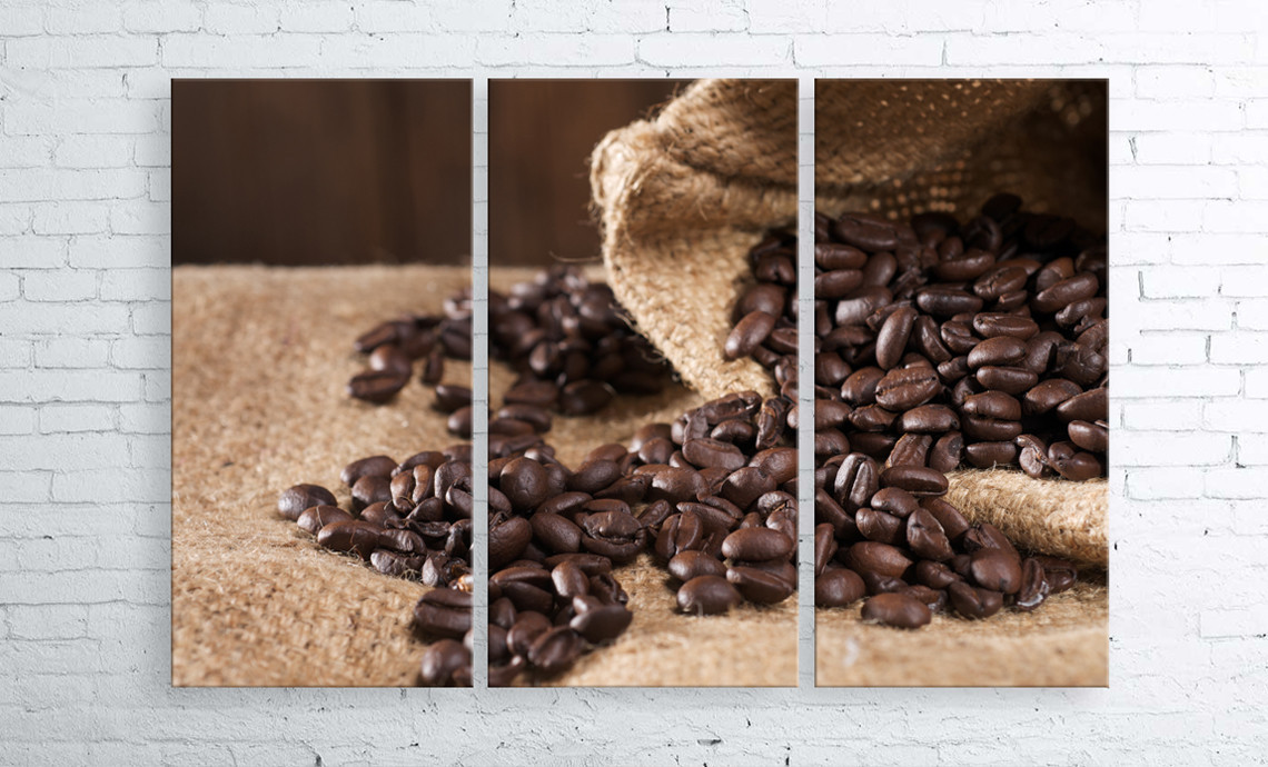 

Модульная картина на холсте 3 в 1 Кофейные зерна в мешке 100х150 см